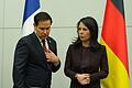 Nato-Außenministertreffen       -  Informierte Nato-Partner in Brüssel über die Friedensbemühungen seines Präsidenten Donald Trump: US-Außenminister Marco Rubio, hier mit seiner deutschen Kollegin Annalena Baerbock.