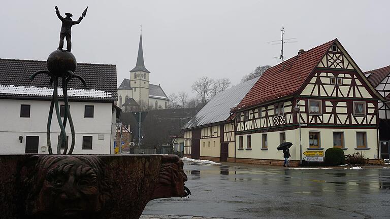 Die Gemeinde Schönau erstellt derzeit eine Gestaltungssatzung um das gewachsene, historisch überlieferte Ortsbild dauerhaft zu erhalten und zu pflegen. Die Gemeinde Schönau erstellt derzeit eine Gestaltungssatzung um das gewachsene, historisch überlieferte Ortsbild dauerhaft zu erhalten und zu pflegen.