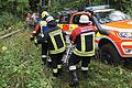 Ungewöhnliche Feuerwehrübung: Im Wald bei Hausen wurde der Fahrer eines Rückebulldogs gerettet.