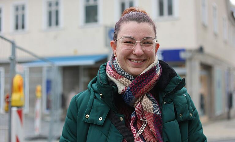 Anna Düringer verbringt in Schweinfurt gerne Zeit in kleinen Cafés. Anna Düringer verbringt in Schweinfurt gerne Zeit in kleinen Cafés.