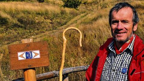 Partnerschafts-Pate: Weite Strecken der Via Romea sind Italien bereits als Wanderweg markiert. Werner Binnen betreut das Projekt und die Beziehungen zu Bibbiena für den Ochsenfurter Partnerschaftsverein.