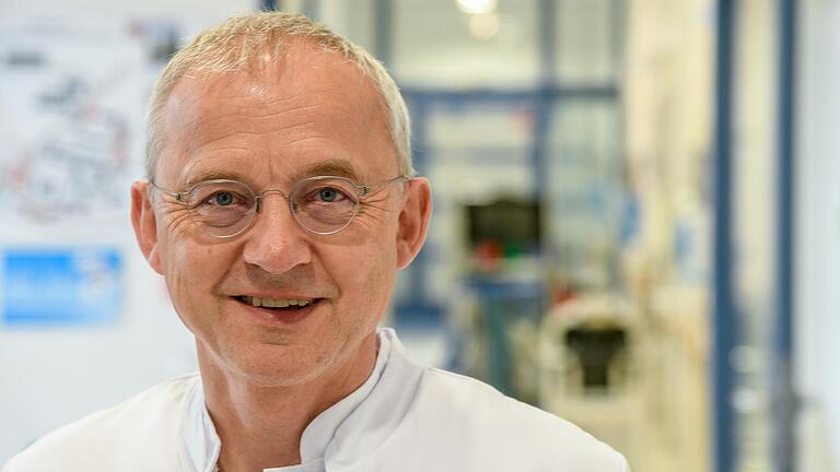 Prof. Dr. med. Johannes Liese leitet den Bereich pädiatrische Infektiologie und Immunologie an der Kinderklinik des Universitätsklinikums Würzburg. Prof. Dr. med. Johannes Liese leitet den Bereich pädiatrische Infektiologie und Immunologie an der Kinderklinik des Universitätsklinikums Würzburg.