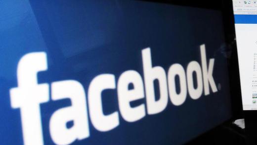 Facebook       -  Weil das Soziale Netzwerk manchem Anleger nicht schnell genug wächst und kräftige Verluste einfährt, erreicht die Aktie einen neuen Tiefpunkt. Foto: Julian Stratenschulte / Archiv