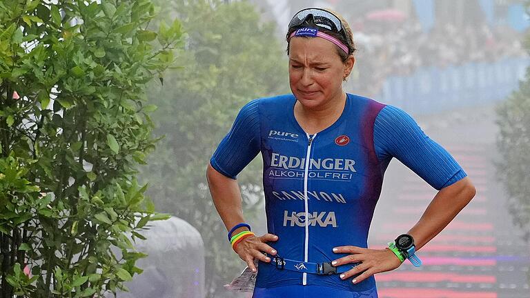Enttäuschung bei Carolin Lehrieder: Die Würzburgerin hatte sich für den Hamburger Ironman den Sieg vorgenommen und lag lange in Führung, kam aber als Fünfte ins Ziel. Enttäuschung bei Carolin Lehrieder: Die Würzburgerin hatte sich für den Hamburger Ironman den Sieg vorgenommen und lag lange in Führung, kam aber als Fünfte ins Ziel.