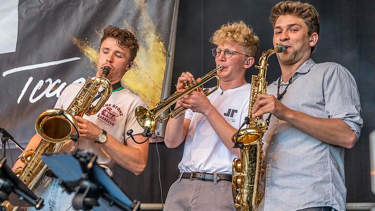 Die Pop- und Soul-Formation Lost in Tunes tritt am Freitag beim Kitzinger Stadtfest auf (wie im Bild von 2023). Für Samstag und Sonntag sind alle Veranstaltungen abgesagt.