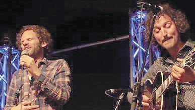 Michi Marchner und Norbert Bürger (oben) sowie Maxi Schafroth und Markus Schalk (unten).
