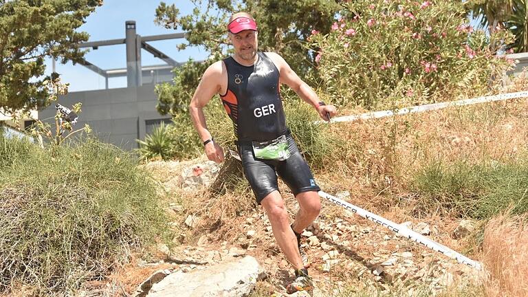 Über Stock und Stein: Georg Harbauer beim Xterra-Cross-Triathlon in Vouliagmeni bei Athen.