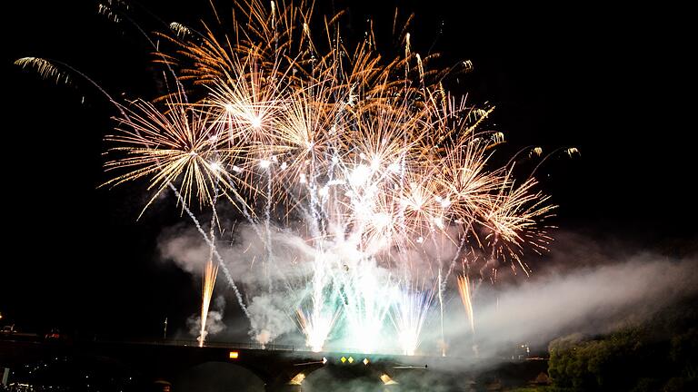 Auch in diesem Jahr wird es ein Feuerwerk auf der Lauranzi-Messe geben (Archivbild von 2018).