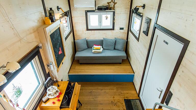 Ein Freundeskreis aus dem Landkreis Schweinfurt baute ein Tiny House.