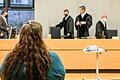 Weil sie zwei Seniorinnen in einem Altenheim in Volkach (Lkr. Kitzingen) die falschen Medikamente verabreicht hatte, wurde eine 49-jährige Pflegehelferin nun wegen gefährlicher Körperverletzung zu einer Haftstrafe von zwei Jahren und zehn Monaten verurteilt.