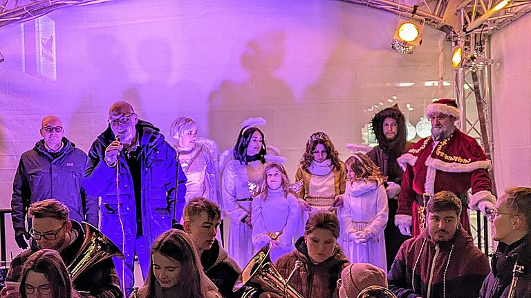 Ralf Ludewig, Vorsitzender des Stadtmarketingvereins Pro Bad Kissingen, in Begleitung vom Nikolaus, Knecht Ruprecht und dem Christkind mit seinen Engeln bei der Lichterglanz-Eröffnung; links im Bild Oberbürgermeister Dr. Dirk Vogel - Ralf Ludewig, Vorsitzender des Stadtmarketingvereins Pro Bad Kissingen, in Begleitung vom Nikolaus, Knecht Ruprecht und dem Christkind mit seinen Engeln bei der Lichterglanz-Eröffnung; links im Bild Oberbürgermeister Dr. Dirk Vogel Ralf Ludewig, Vorsitzender des Stadtmarketingvereins Pro Bad Kissingen, in Begleitung vom Nikolaus, Knecht Ruprecht und dem Christkind mit seinen Engeln bei der Lichterglanz-Eröffnung; links im Bild Oberbürgermeister Dr. Dirk Vogel - Ralf Ludewig, Vorsitzender des Stadtmarketingvereins Pro Bad Kissingen, in Begleitung vom Nikolaus, Knecht Ruprecht und dem Christkind mit seinen Engeln bei der Lichterglanz-Eröffnung; links im Bild Oberbürgermeister Dr. Dirk Vogel