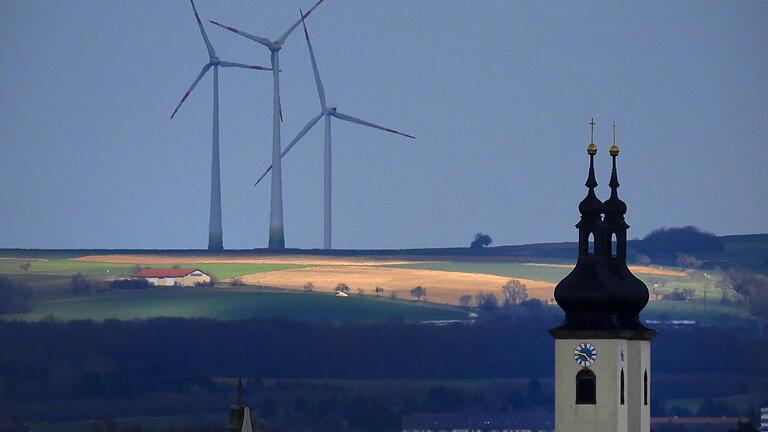 Das Ende der Kirchturmpolitik begann in der katholischen Kirche im Landkreis mit den Pfarreiengemeinschaften und wird mit den pastoralen Räumen ein Ende finden.