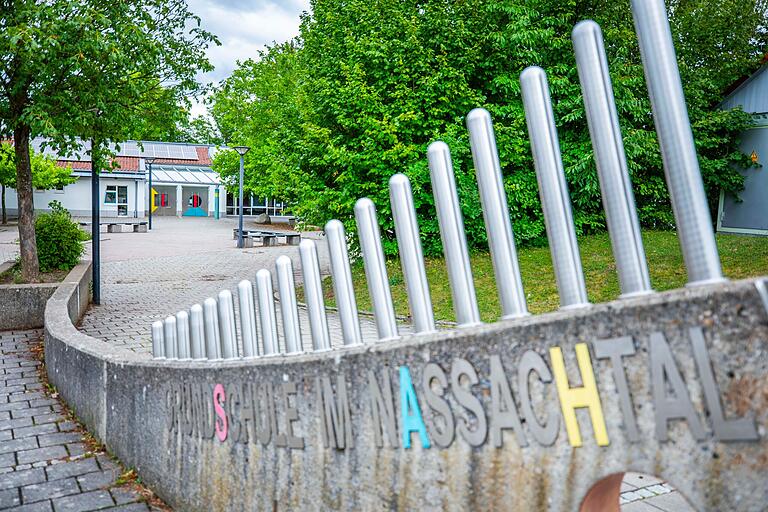 Die großen Ferien haben begonnen, in der Grundschule im Nassachtal ist alles ruhig. Wenn das neue Schuljahr beginnt, ist auch die Mittagsbetreuung gewährleistet.