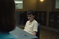 Streaming: Netflix-Serie 'Adolescence'       -  Jamie Miller (Owen Cooper) in der britischen Netflix-Serie &bdquo;Adolescence&rdquo; im Gespräch mit der Psychologin Briony Ariston (Erin Doherty).
