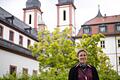 Weil sie zwei Frauen Kirchenasyl gewährte, muss sich Schwester Juliana Seelmann aus dem Kloster Oberzell (Lkr. Würzburg) am 2. Juni vor Gericht verantworten.