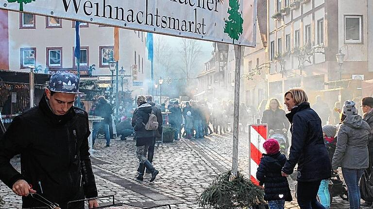 Weihnachtsmarkt Gemünden mit feinen Spezialitäten, Handwerkskunst und kulturellem Rahmenprogramm. Weihnachtsmarkt Gemünden mit feinen Spezialitäten, Handwerkskunst und kulturellem Rahmenprogramm.