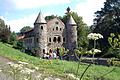 Über Unterfranken verteilen sich zahlreiche Burgen und Schlösser. Hier im Bild das Jagdschloss Holzberghof bei Bischofsheim (Lkr. Rhön-Grabfeld).