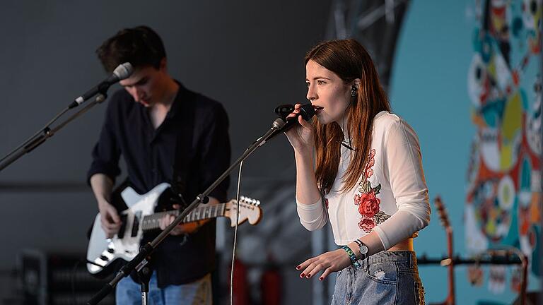 Hannah und Falco, das Folk-Liebespaar - Falco Eckhoff und Hanna Weidlich. Hannah und Falco, das Folk-Liebespaar - Falco Eckhoff und Hanna Weidlich.