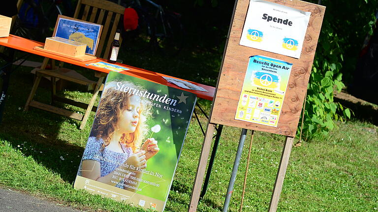 Bilder von der Benefiz-Veranstaltung in Gössenheim. Zum Abend hin zog das Festival immer mehr Besuchende an.