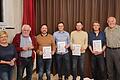 Auf dem Foto (von links) 1. Bürgermeisterin Cornelia Dahinten, Helmut Hey (seit 40 Jahren Mitglied im TSV), Bastian Pecat (35 Jahre), 1. Vorsitzender Christof Pecat (30 Jahre), Florian Köhler (30 Jahre), 1. Vorsitzender Ralf Köhler (45 Jahre), 3. Vorsitzender und Ehrenamtsbeauftragter Peter Lorenz.
