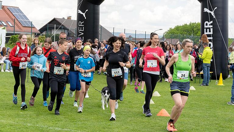 So startete der Frauenlauf am Samstag in Wollbach. So startete der Frauenlauf am Samstag in Wollbach.