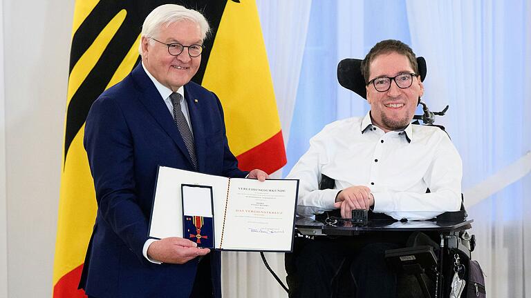 Der Würzburger Julian Wendel wurde von Bundespräsident Frank-Walter Steinmeier im Schloss Bellevue mit dem Verdienstorden der Bundesrepublik Deutschland ausgezeichnet.