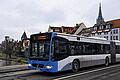Mehr Geld gefordert: Ein Bus des Unternehmens Schwaben Mobil fährt in Ulm über die Donau ins bayerische Neu-Ulm. Seit März 2012 streikt mit Unterbrechungen ein Teil der angestellten Fahrer.