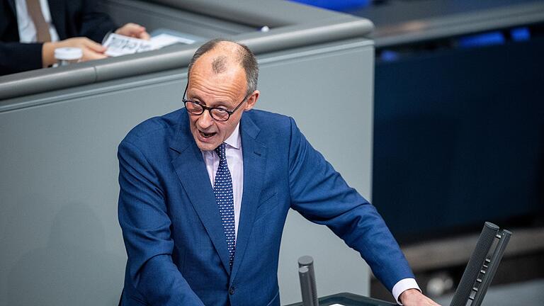 Friedrich Merz.jpeg       -  Der CDU-Bundesvorsitzende und Unionsfraktionsvorsitzende Friedrich Merz während seiner Rede im Bundestag.