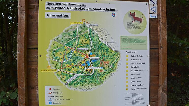 Der der 2002 eröffnete Walderlebnispfad ist gut beschildert auch wenn er teilweise schon etwas in die Jahre gekommen ist.