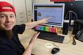 Axel Schmitt ist stolz auf seinen digitalen Testlauf in der Bäckerei: Er erkennt in seinem Büro in Frankenwinheim in Echtzeit, was die Kunden im Markt in Volkach kaufen und bekommt eine Prognose über den künftigen Bedarf.