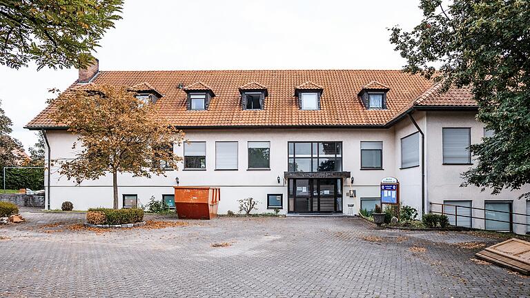 Geht es nach dem Eigentümer, soll der Schafhof in Obertheres zur Unterkunft für bis zu 60 Geflüchtete werden (Archivbild).