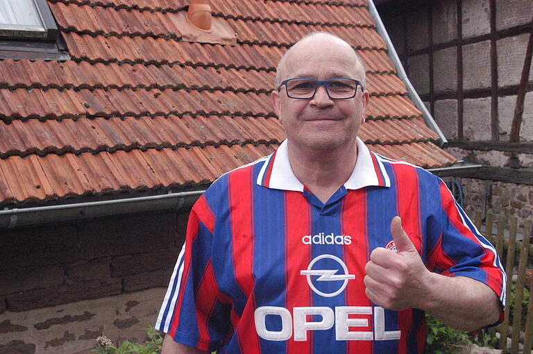 Heribert Sterzinger aus Sulzfeld im Landkreis Rhön-Grabfeld war 2000 im Olympiastadion dabei, als der FC Bayern völlig überraschend doch noch deutscher Meister wurde. Auch heute ist er noch begeisterter Bayern-Fan.