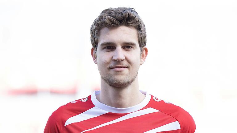 Hendrik Hansen spielt ab sofort für den Würzburger FV in der Fußball-Bayernliga. Das Bild stammt aus der Saison 2020/21 bei den Würzburger Kickers, mit denen der 29-Jährige in der Zweiten Bundesliga antrat.