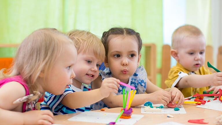 Bad Kissingen und Bad Neustadt haben sich im Bereich Kinderbetreuung unterschiedlich entwickelt. Foto: Andrey Kuzmin - stock.adobe (Symbolbild)       -  Bad Kissingen und Bad Neustadt haben sich im Bereich Kinderbetreuung unterschiedlich entwickelt. Foto: Andrey Kuzmin - stock.adobe (Symbolbild)