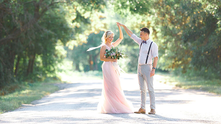 Hochzeitssongs       -  Die Musik spielt auf Ihrer Hochzeit eine große Rolle: Wählen Sie passende Lieder.