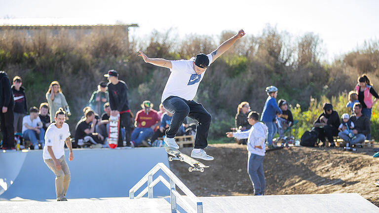 Die Eröffnung des neuen Skateparks in Knetzgau war ein voller Erfolg.