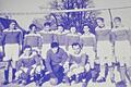 Die erste Fußballmannschaft der DJK Üchtelhausen stehend von links Alois Dörr, Emil Mai, Albert Schmitt, Manfred Maar, Raimund Maar, Rudolf Rotsch, Alois Leuerer (Trainer) und Heinz Stößer.