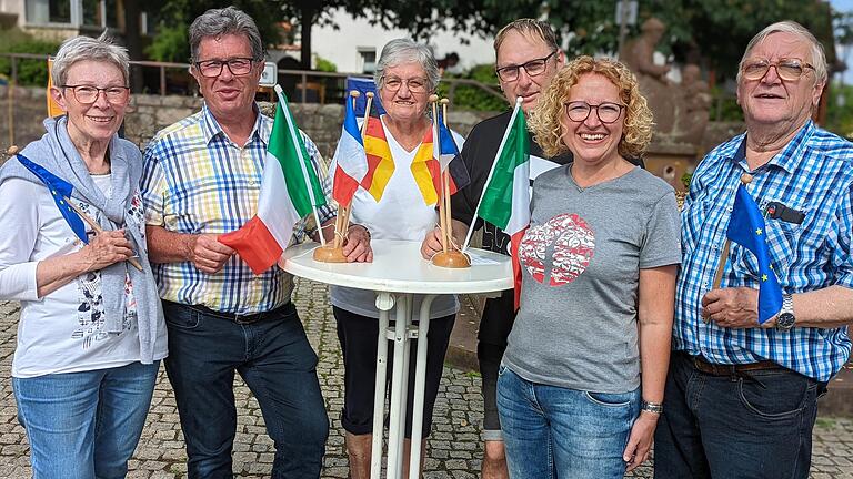 Team Partnerschaft: Sie freuen sich auf den ersten Besuch in der neuen Partnerstadt Villorba in Norditalien. Das Bild zeigt die Mitglieder des Partnerschaftsvereins Oberelsbach (von links):&nbsp; Adele und Manfred Beetz, Tilly Kubacky, Thilo und Kerstin Steinke sowie Peter Kubacky.
