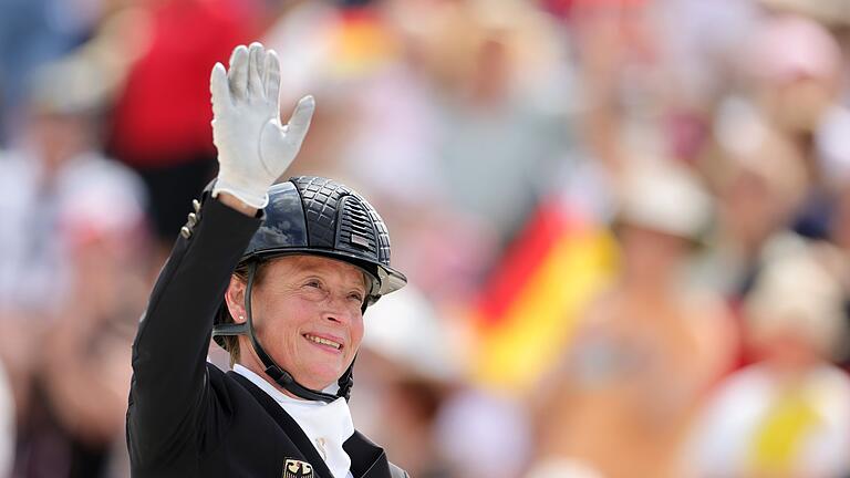 Paris 2024 - Pferdesport       -  Isabell Werth gewinnt mit dem deutschen Team Gold in der Dressur.