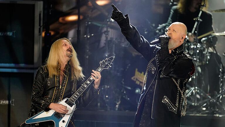 Rob Halfords &bdquo;Bibel&rdquo;: Heavy Metal, Schwulenclubs und Gott       -  Judas Priest bei der Aufnahme in die Rock & Roll Hall of Fame 2022.