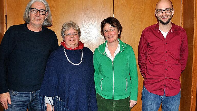 Nominierungsversammlung im Stimmkreis 604 - Haßberge/Rhön-Grabfeld: Birgit Reder-Zirkelbach (Mitte, rechts) wurde zur Direktkandidatin von Bündnis90/ Die Grünen für die Landtagswahl gewählt, Listenkandidat ist Oliver Eckardt (rechts), Klara May (Mitte, links) ist Direktkandidatin für die Bezirkstagswahl, Listenkandidat ist hier Peter Werner (links).