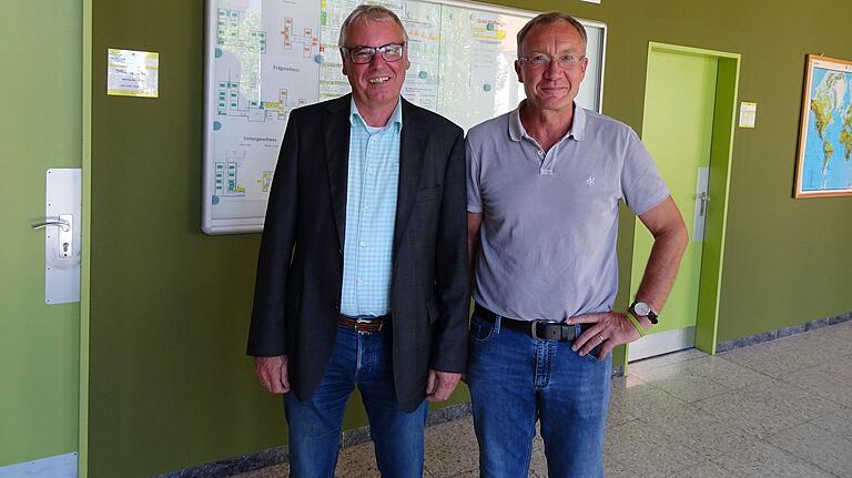 Der bisherige und der kommende Rektor der Eichendorff-Schule in Gerbrunn: Alfred Schäffer (links) und Thomas Schulz.