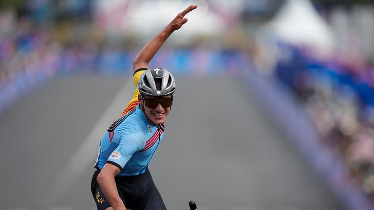 Paris 2024 - Radsport       -  Jubel über den zweiten Olympiasieg: Remco Evenepoel