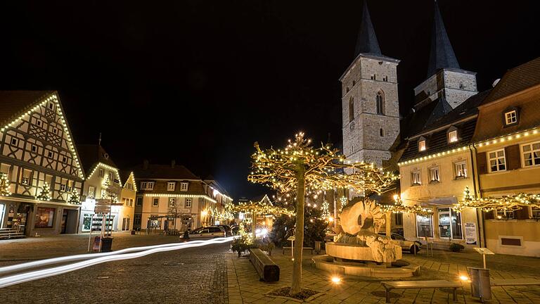 Christkind besucht Weihnachtsengel Christkind besucht Weihnachtsengel