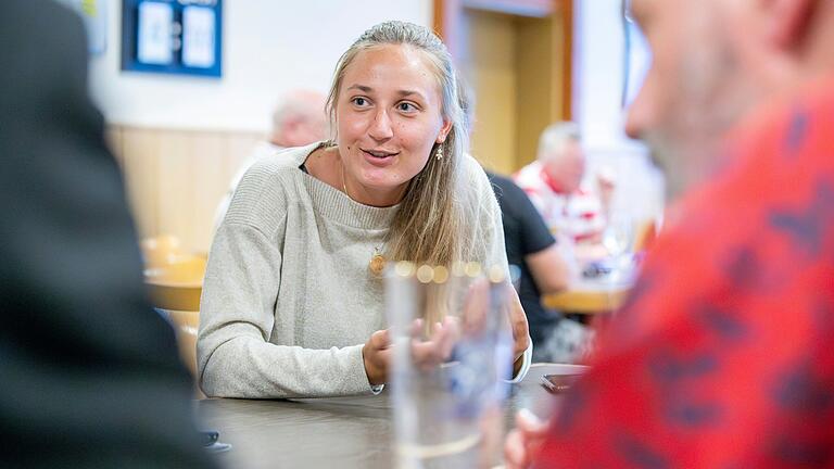 Lisa Berlenz (20) ist frustriert über das langsame Tempo und den Unwillen aller Parteien beim Klimaschutz. Lisa Berlenz (20) ist frustriert über das langsame Tempo und den Unwillen aller Parteien beim Klimaschutz.