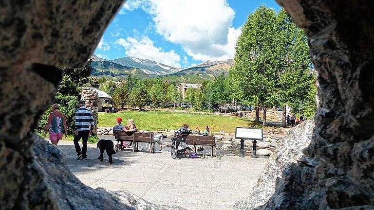 Bergpanorama so weit das Auge reicht: Vom Breckenridge-Zentrum ist es ein Katzensprung in die Natur.