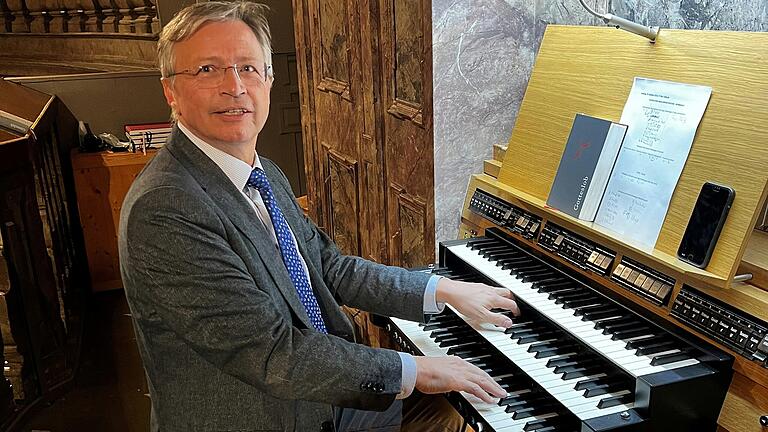 Mit einem Orgelkonzert des Regensburger Domorganisten Prof. Franz Josef Stoiber ging die Vinotonale zu Ende.