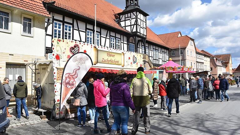 Die Stadt Ostheim lädt an diesem Wochenende wieder zum Frühlingsfest ein. Die Stadt Ostheim lädt an diesem Wochenende wieder zum Frühlingsfest ein.