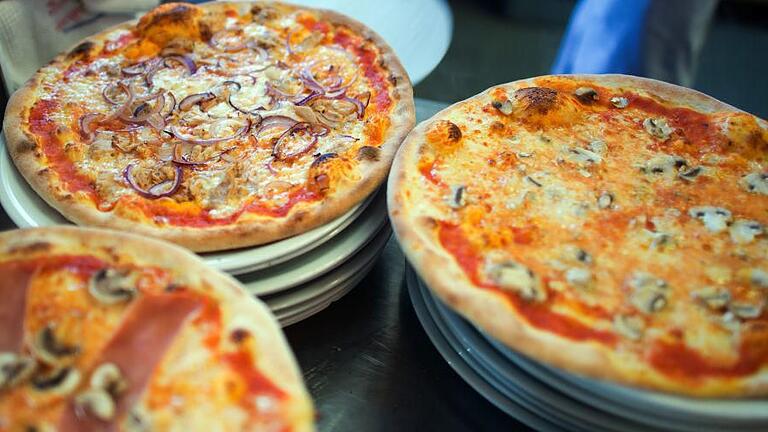 Der Streit um eine Pizza brachte drei junge Männer so in Rage, dass sie einen 39-Jährigen brutal attackierten (Symbolbild).