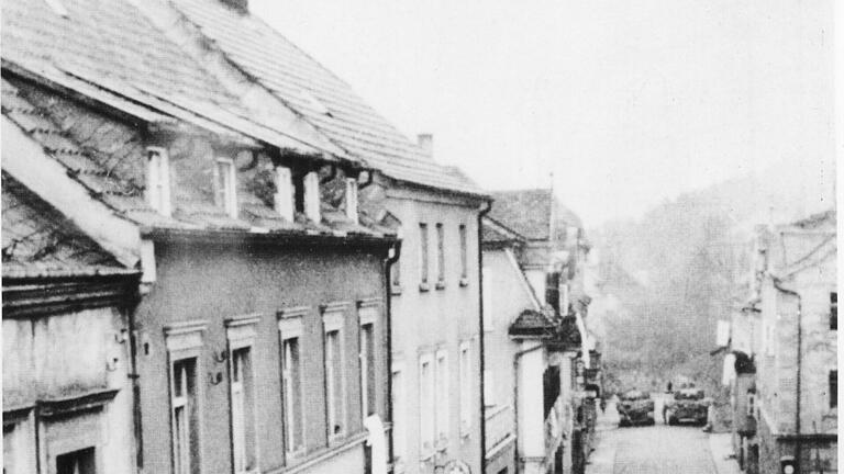 Der Morgen des 5. April 1945 - Amerikanischen Panzer in der Ludwigsstraße - Der Morgen des 5. April 1945 - Amerikanischen Panzer in der Ludwigsstraße Der Morgen des 5. April 1945 - Amerikanischen Panzer in der Ludwigsstraße - Der Morgen des 5. April 1945 - Amerikanischen Panzer in der Ludwigsstraße